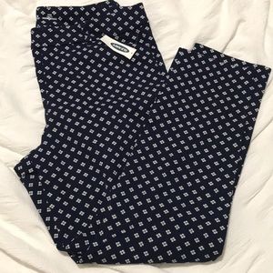 NWT- Old Navy - 12. Pixie Pants